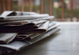 Cum să alegi ziarul potrivit pentru știrile zilnice?
