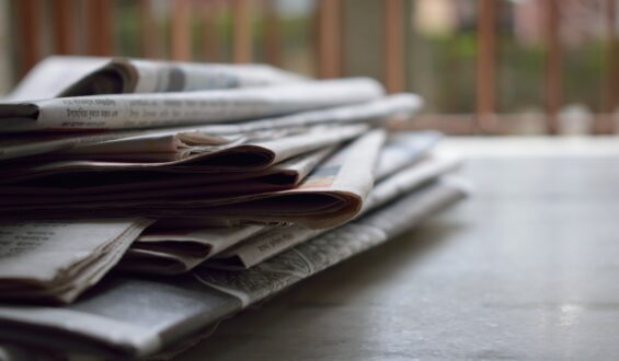 Cum să alegi ziarul potrivit pentru știrile zilnice?
