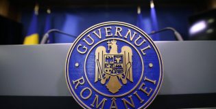 România revizuiește politica fiscală: creșteri de impozite și tăieri la beneficiile sociale