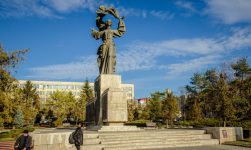 Monumentul Independenței din Piața Independenței